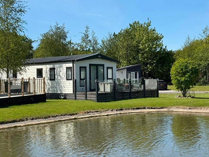 2 Bedroom Park Home For Sale In Borwick Lane, Dock Acres, Carnforth, LA6