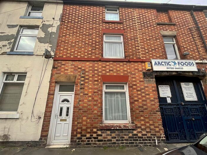 4 Bedroom Terraced House To Rent In Belle Vue Street, Scarborough, YO12