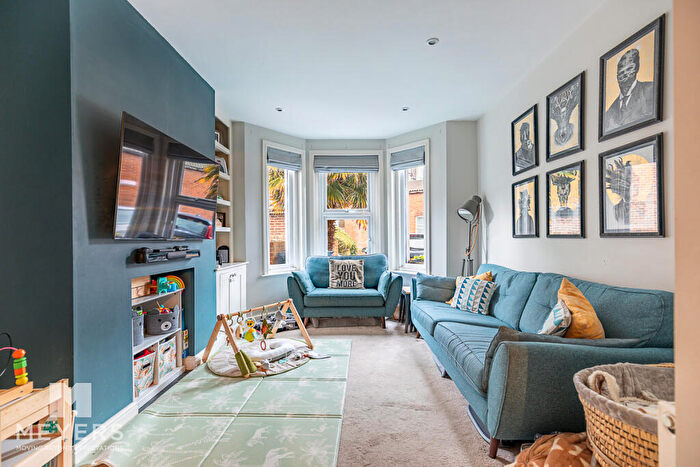 5 Bedroom End Of Terrace House For Sale In Denmark Lane, Poole, BH15