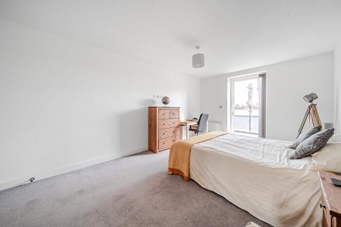 1 Bedroom Apartment For Sale In Clivemont Road, Maidenhead, SL6