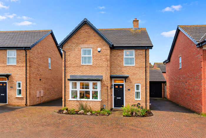 4 Bedroom Detached House For Sale In Pincords Lane, Cranfield, MK43