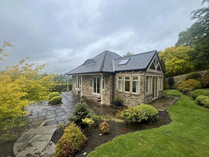 3 Bedroom Bungalow To Rent In The Bungalow, Peasacre, Micklethwaite, BD16
