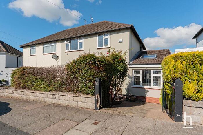 3 Bedroom Semi-Detached House For Sale In Holm Hey Road, Prenton, CH43