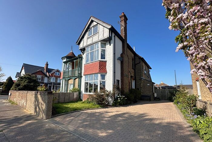 4 Bedroom Semi-Detached House For Sale In Kelvedon Road, Walmer, CT14