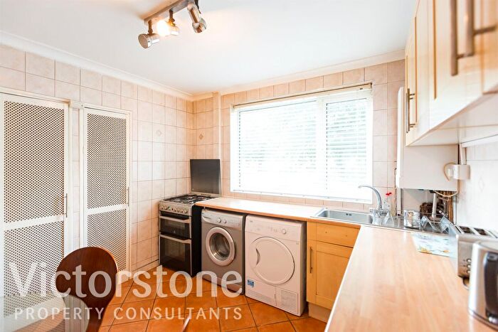 4 Bedroom Terraced House To Rent In Avis Square, London, E1