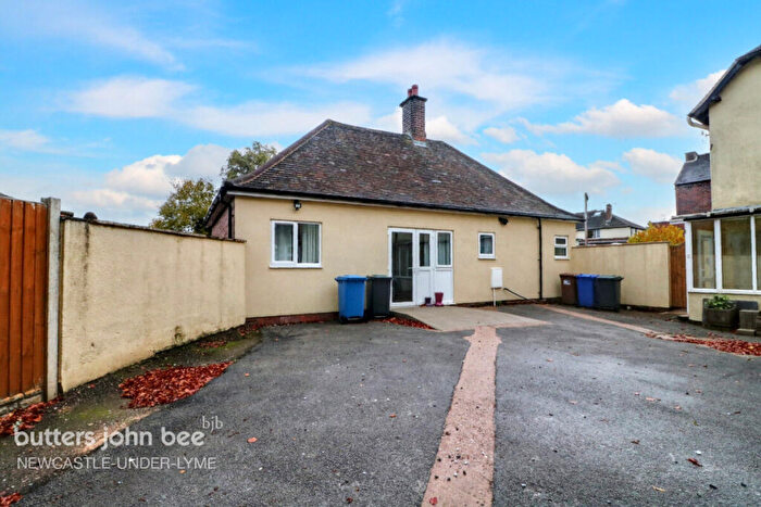 3 Bedroom Detached Bungalow To Rent In Princes Road, Stoke-On-Trent, ST4