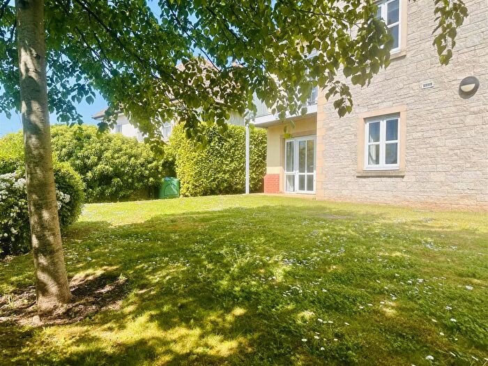 1 Bedroom Apartment For Sale In Tweentown, Cheddar, BS27