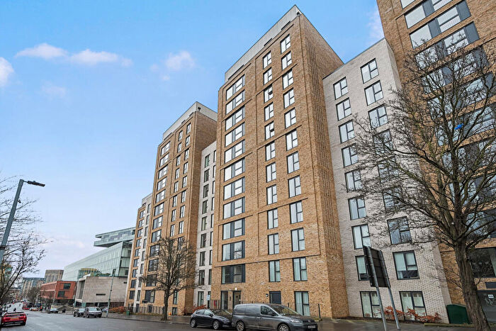 2 Bedroom Apartment For Sale In Wellington Street, Woolwich, SE18