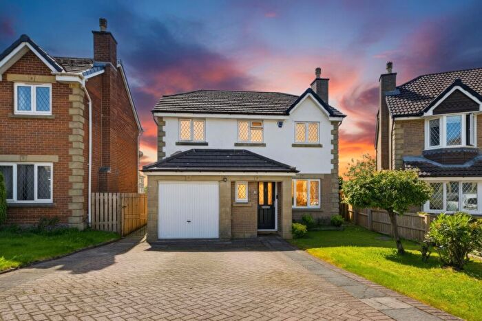 4 Bedroom Detached House For Sale In Miramar, Huddersfield, HD2