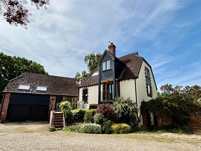 5 Bedroom Detached House For Sale In Millbrook House, Great Somerford, SN15