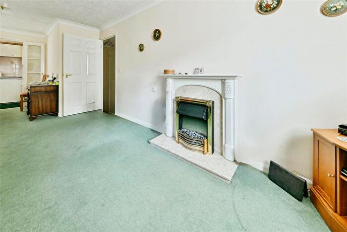 1 Bedroom Apartment For Sale In Bennett Court, Letchworth Garden City, SG6