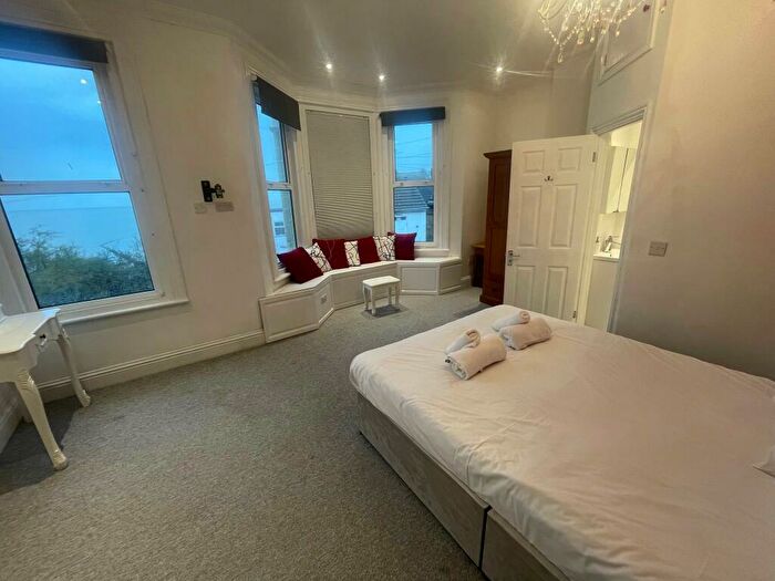 1 Bedroom Flat To Rent In Sea View Terrace, Margate, CT9