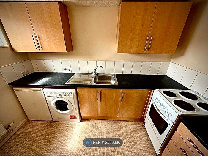 1 Bedroom Flat To Rent In Daniel Gooch House, Swindon, SN2