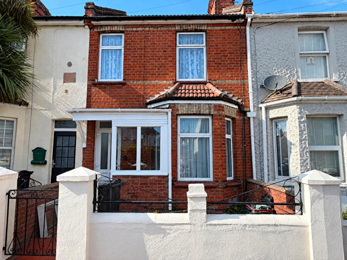 2 Bedroom House To Rent In Bedroom House, Warwick Road, Clacton On Sea., CO15