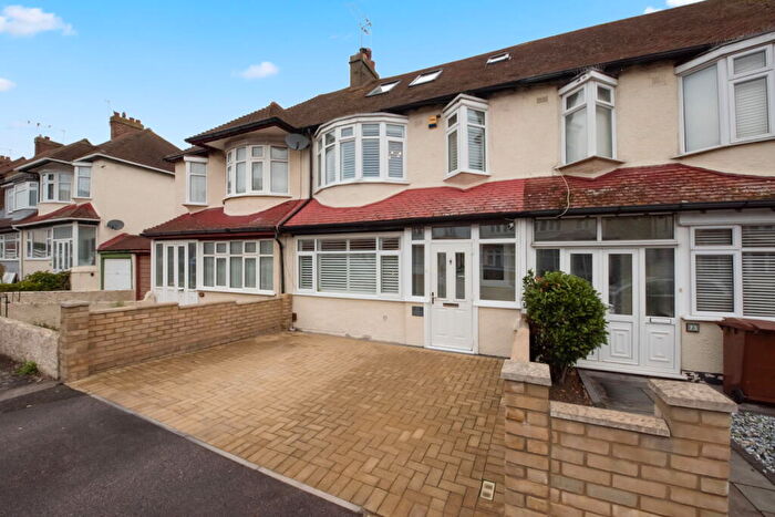 4 Bedroom Terraced House For Sale In Castlemaine Avenue, Gillingham, ME7
