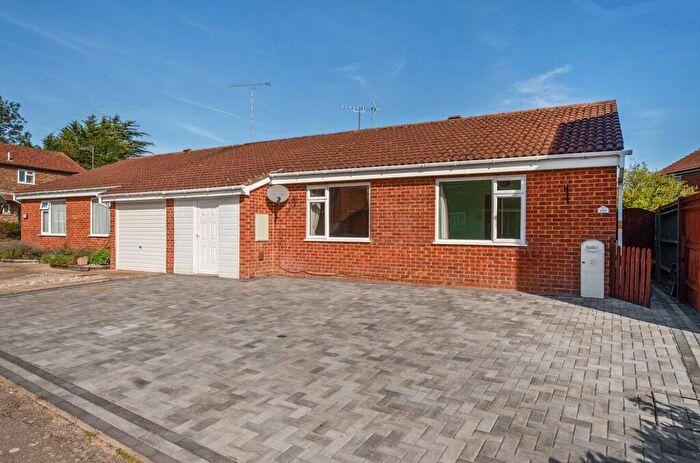 2 Bedroom Bungalow For Sale In Sunningdale Gardens, Bersted, PO22
