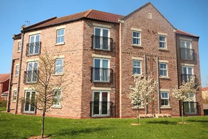 1 Bedroom Flat To Rent In Honeysuckle House, Selby, YO8