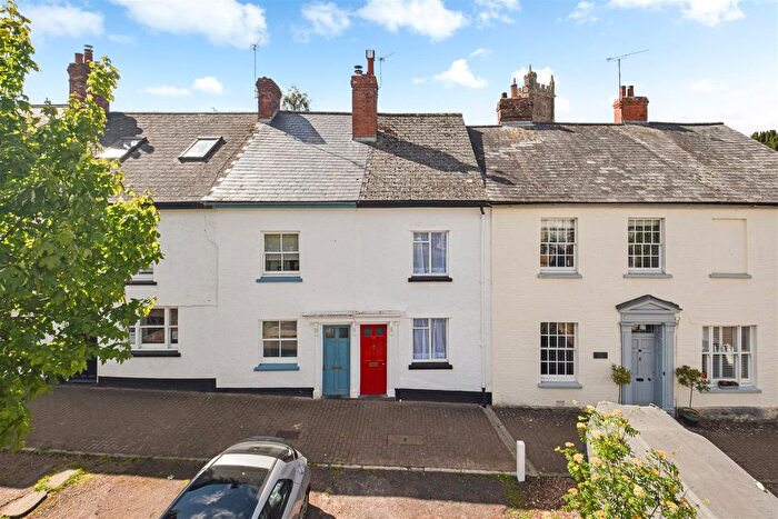 2 Bedroom Cottage For Sale In Fore Street, Bradninch, Devon, EX5