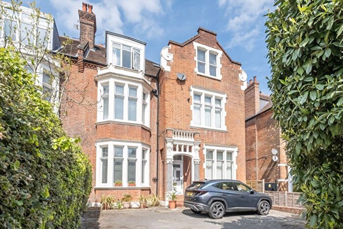 2 Bedroom Flat To Rent In West Hill, London, SW15