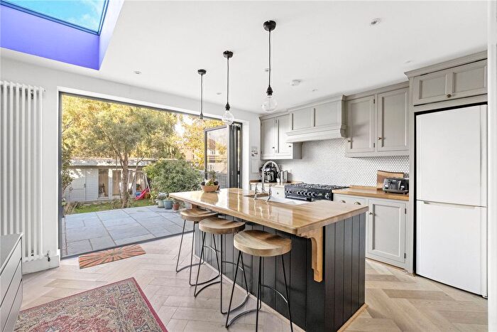 3 Bedroom Terraced House For Sale In Penrhyn Crescent, Walthamstow, London, E17