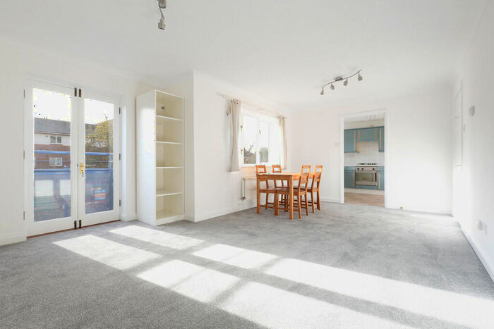 1 Bedroom Apartment To Rent In Myddleton Avenue, London, N4