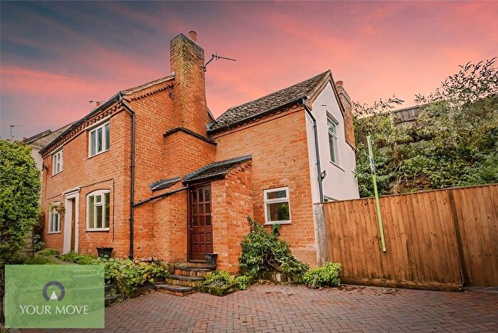 3 Bedroom Detached House To Rent In Rock Hill, Bromsgrove, Worcestershire, B61