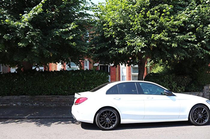 Studio To Rent In Eastwood Road, Ilford, Essex, IG3