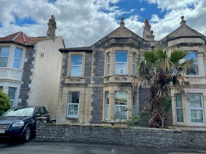 2 Bedroom Flat To Rent In Walliscote Rd, Weston-Super-Mare, North Somerset, BS23
