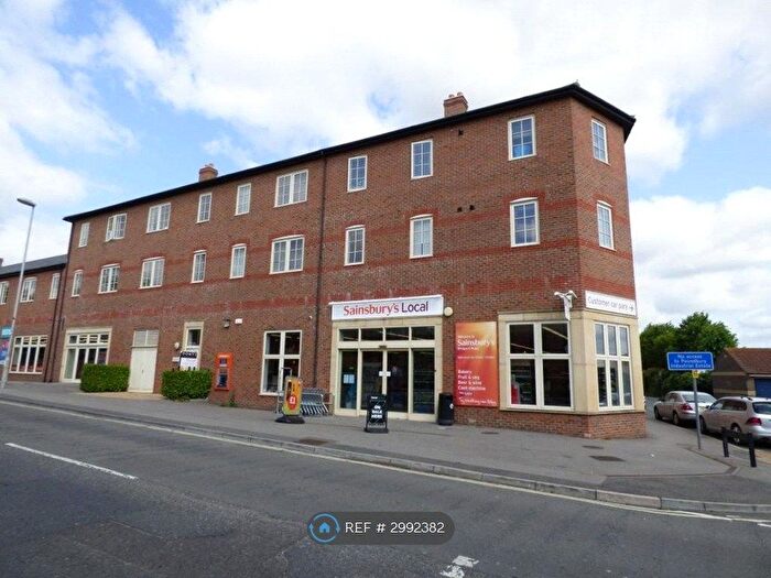 1 Bedroom Flat To Rent In Bridport Road, Dorchester, DT1