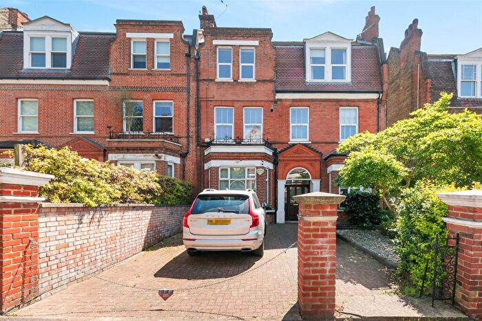 1 Bedroom Apartment To Rent In Arkwright Road, Hampstead, London, NW3