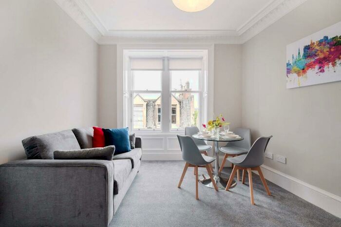 2 Bedroom Flat To Rent In Roseneath Terrace, Marchmont, Edinburgh, EH9