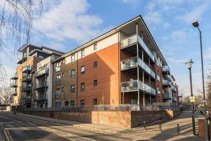 1 Bedroom Flat To Rent In Hither Green Lane, London, SE13