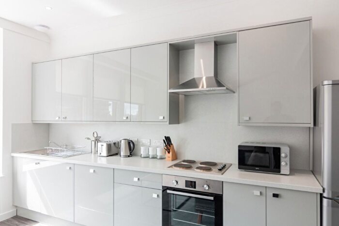 3 Bedroom Flat To Rent In Victoria Road, City Centre, Dundee, DD1