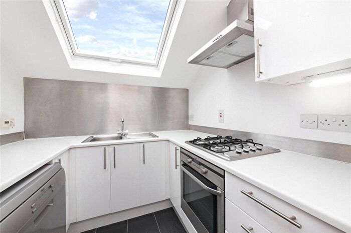 1 Bedroom Flat To Rent In Belsize Square, Belsize Park, NW3