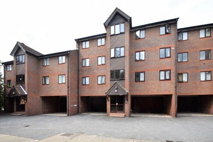 2 Bedroom Flat For Sale In Waldeck Road, LU3