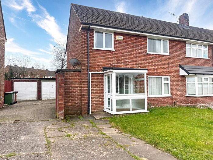 3 Bedroom End Of Terrace House For Sale In Mill Park Drive, Wirral, CH62