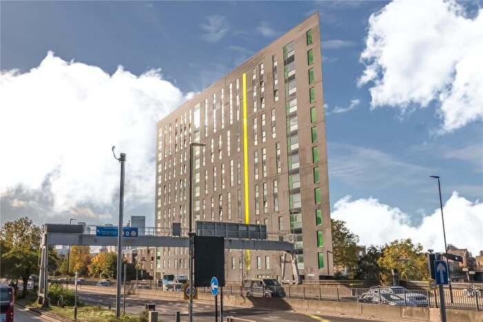 1 Bedroom Apartment To Rent In Tweed Walk, London, E14