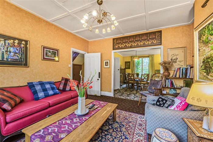 4 Bedroom Semi-Detached House For Sale In Nightingale Lane, SW12