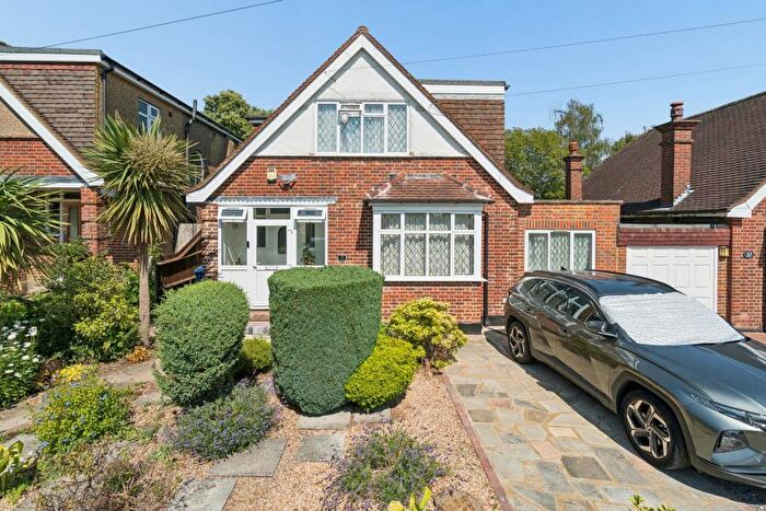3 Bedroom Apartment To Rent In Harlyn Drive, Pinner, HA5