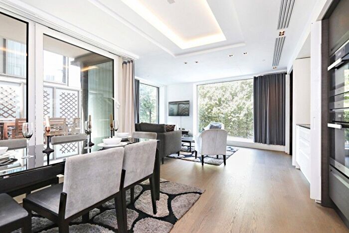 3 Bedroom Flat For Sale In Trinity House, Kensington High Street, London, W14