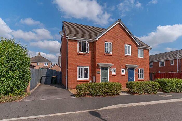 3 Bedroom Semi-Detached House For Sale In Clos Marteg, Bettws, NP20
