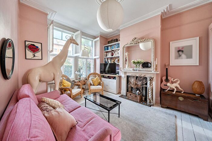 5 Bedroom Terraced House For Sale In Fairbridge Road, London, N19