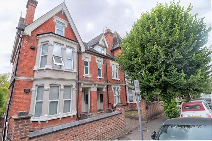 2 Bedroom Apartment To Rent In Priory Avenue, High Wycombe, Buckinghamshire, HP13