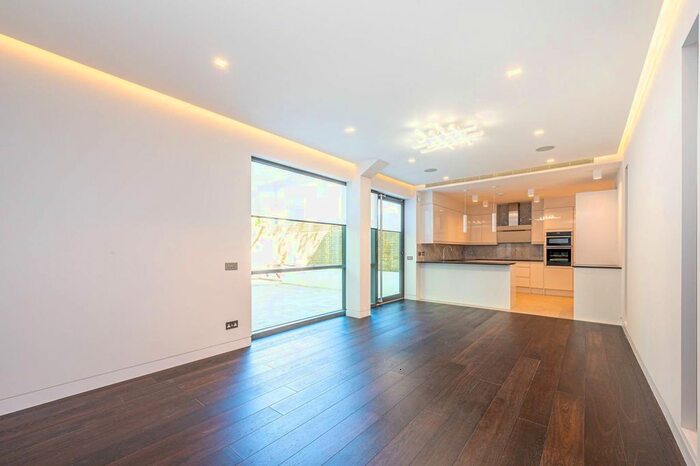 4 Bedroom Flat To Rent In Kingsford Street, Belsize Park, London, NW5