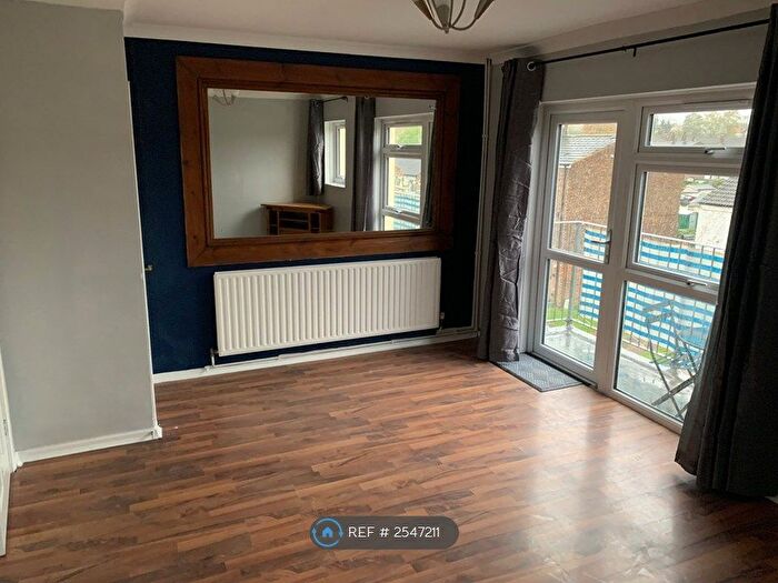 2 Bedroom Maisonette To Rent In The Conyers, Harlow, CM20