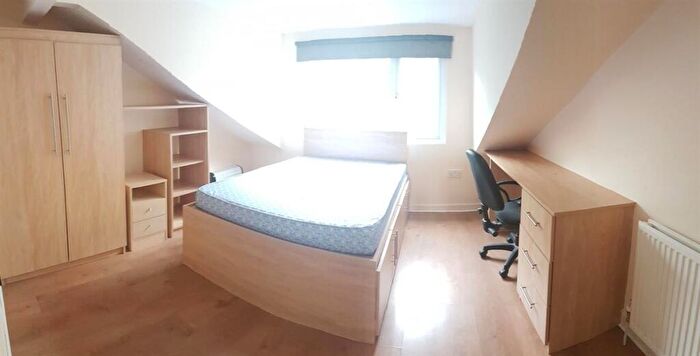 8 Bedroom House To Rent In Egerton Road, Manchester, M14