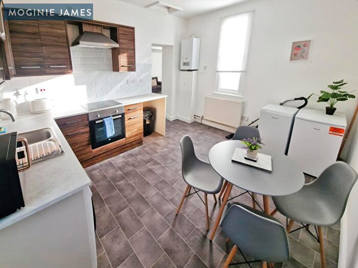 2 Bedroom Flat To Rent In Wordsworth Avenue, Roath, CF24