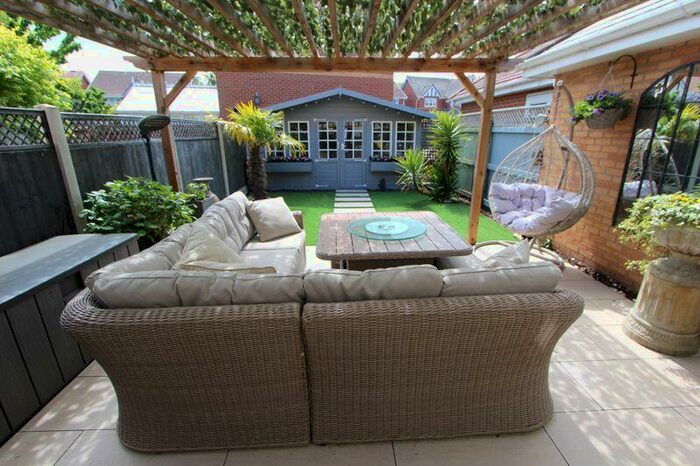 3 Bedroom Detached House For Sale In Wainwright Close, Rhos On Sea, LL28