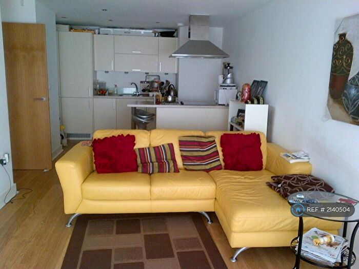 2 Bedroom Flat To Rent In Woolners Way, Stevenage, SG1