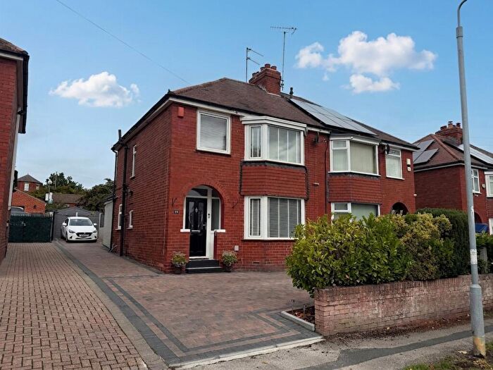 3 Bedroom Semi-Detached House For Sale In Shepherds Avenue, Worksop, S81